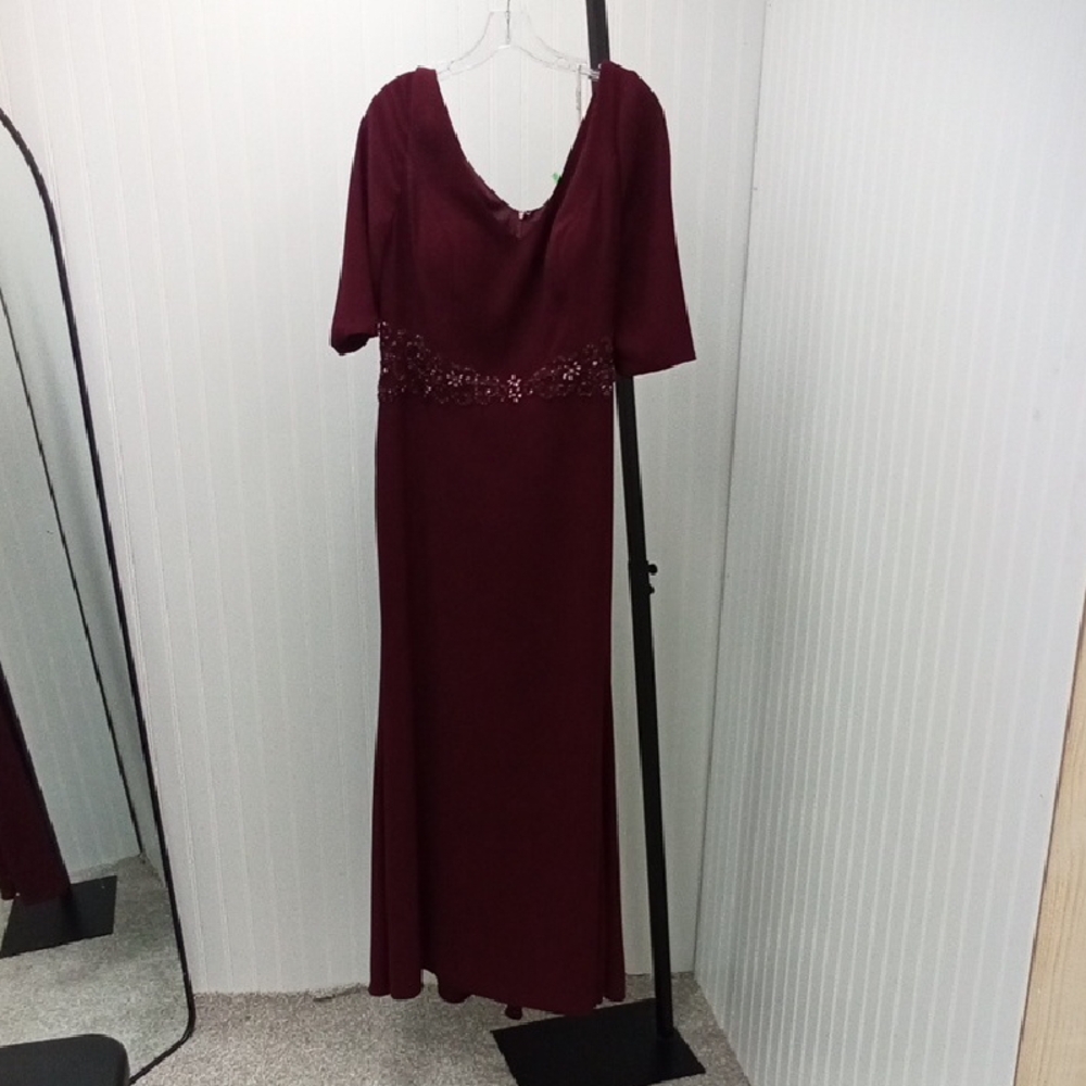 NEW OFF THE RACK NWOT Cranberry Jade By Jasmine Dress